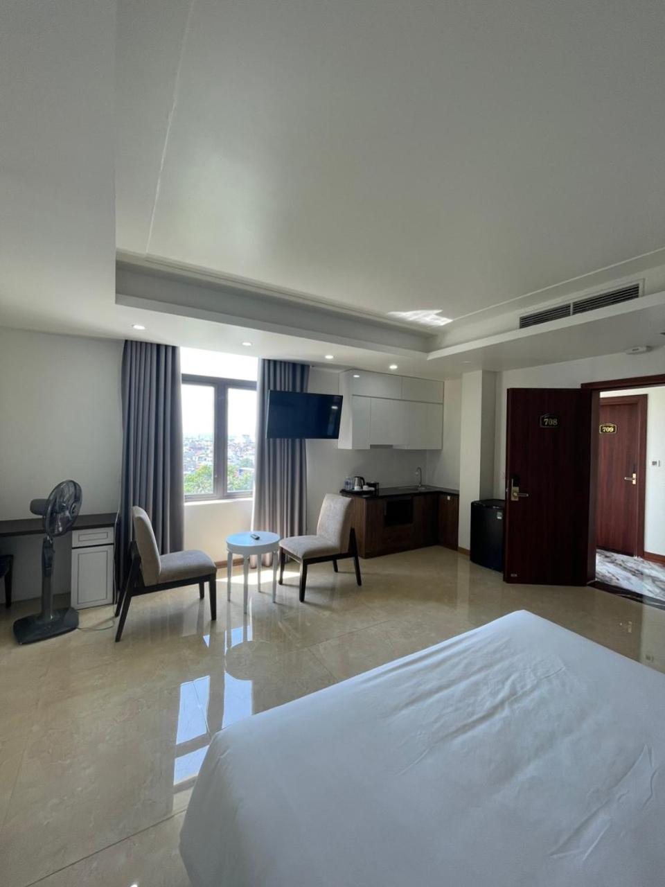 Lotus Hotel & Apartment Hai Phong Exterior photo