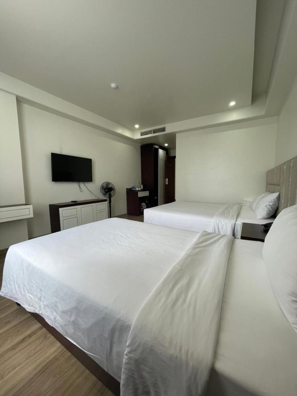 Lotus Hotel & Apartment Hai Phong Exterior photo